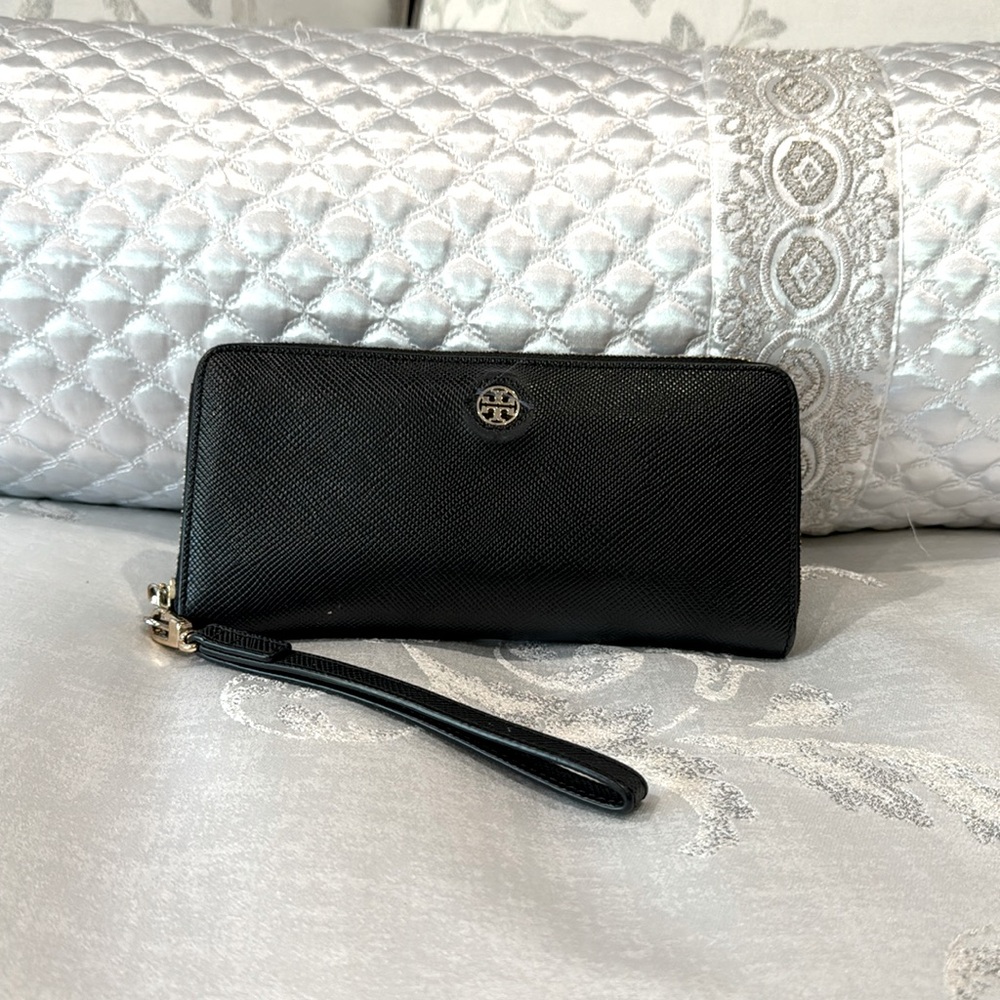 Tory Burch Black and Gold Wallet